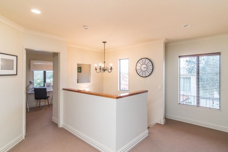 Photo of property in 9 Shearwater Rise, Paraparaumu Beach, Paraparaumu, 5032