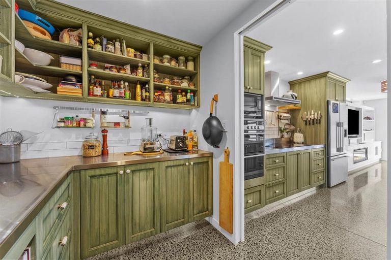 Photo of property in 135 Beach Road, Castor Bay, Auckland, 0620