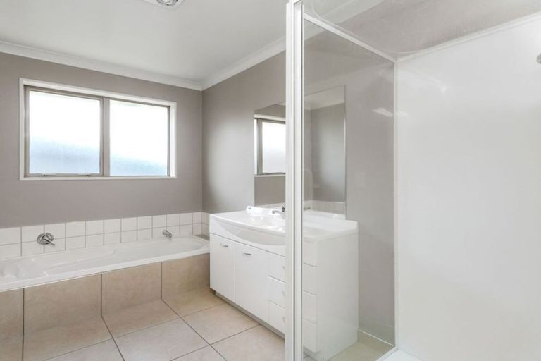 Photo of property in 157a Wainoni Road, Avondale, Christchurch, 8061