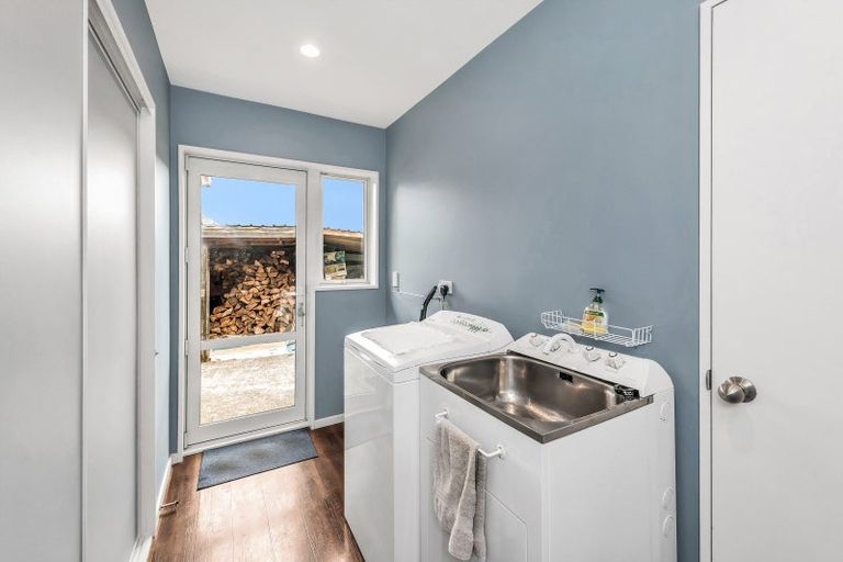 Photo of property in 127 Bridge Street, Coalgate, 7673