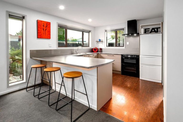 Photo of property in 30 Connemara Drive, Northwood, Christchurch, 8051