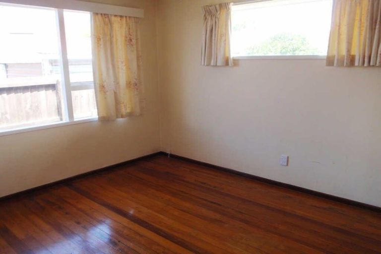 Photo of property in 19 Lamorna Road, Parklands, Christchurch, 8083