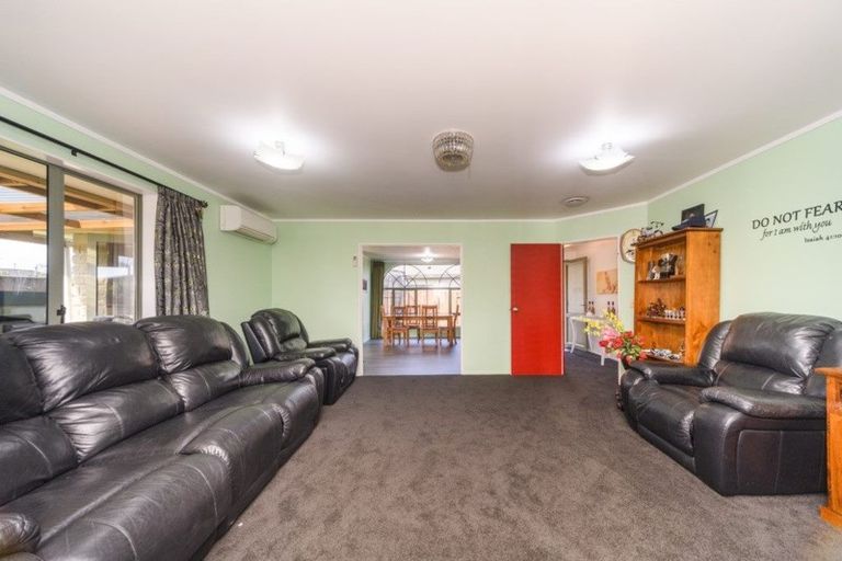 Photo of property in 72 Parnell Heights, Kelvin Grove, Palmerston North, 4414