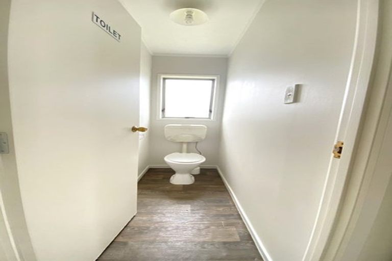 Photo of property in 17 Janese Place, Weymouth, Auckland, 2103