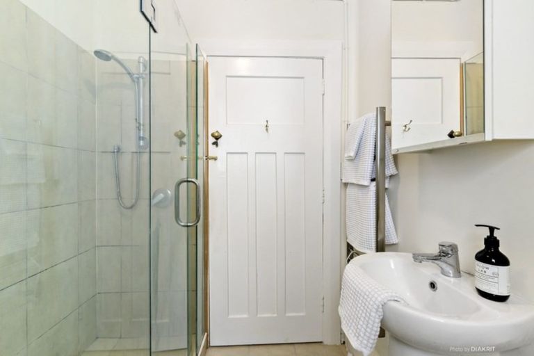 Photo of property in 23a Maida Vale Road, Roseneath, Wellington, 6011