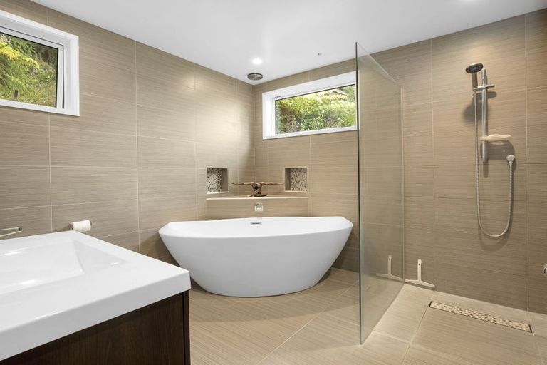 Photo of property in 10 Prebble Grove, Naenae, Lower Hutt, 5011