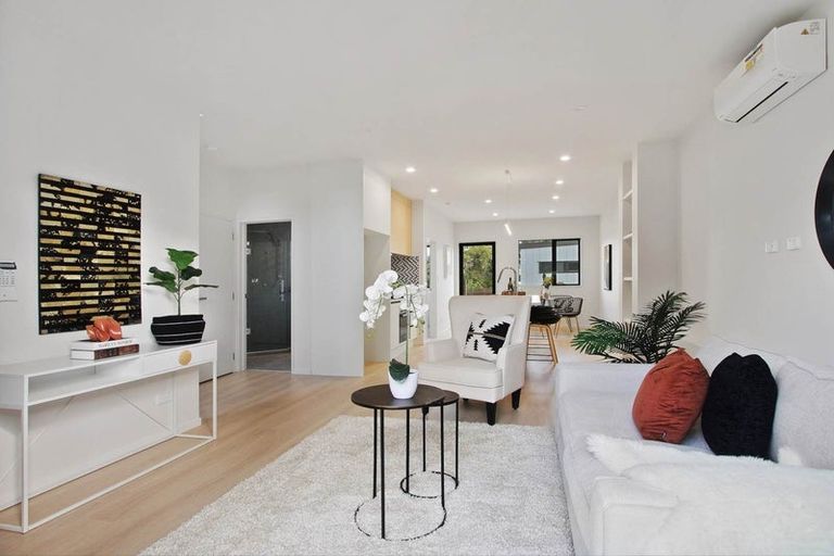 Photo of property in 16 Ranch Terrace, Wanaka, 9382