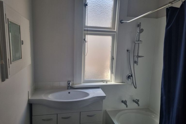 Photo of property in 22 Burnett Street, Calton Hill, Dunedin, 9012