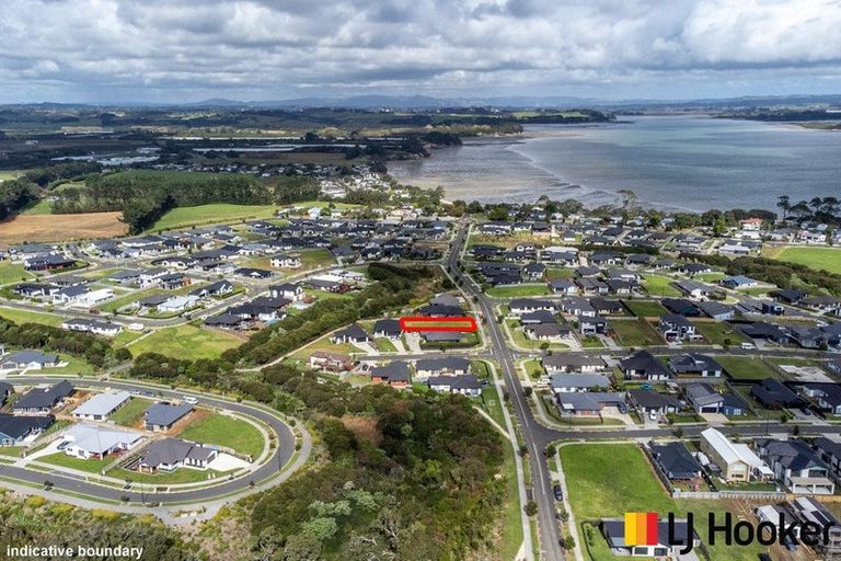 Photo of property in 18 Dame Nganeko Drive, Glenbrook, 2681