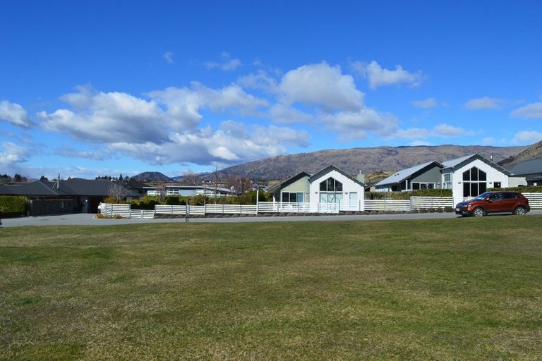 Photo of property in 7 Penny Lane, Wanaka, 9305