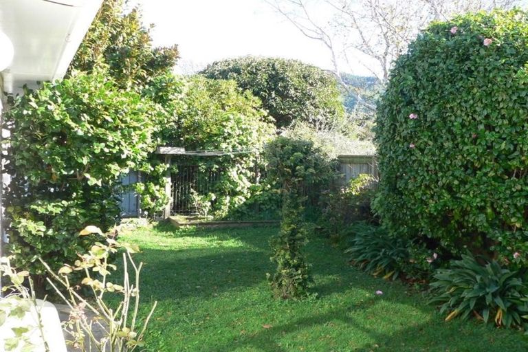 Photo of property in 14a Ngatitoa Street, Tawa, Wellington, 5028