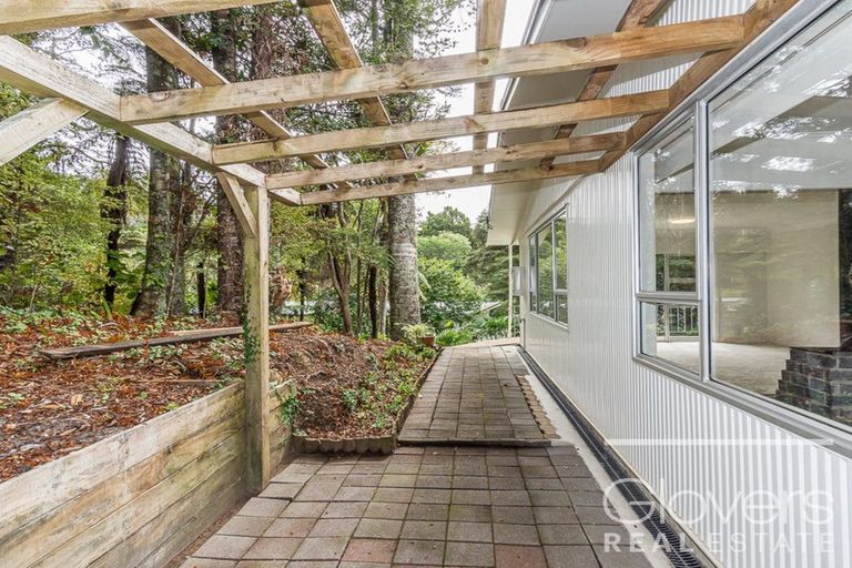 Photo of property in 3c Sylvan Valley Avenue, Titirangi, Auckland, 0604