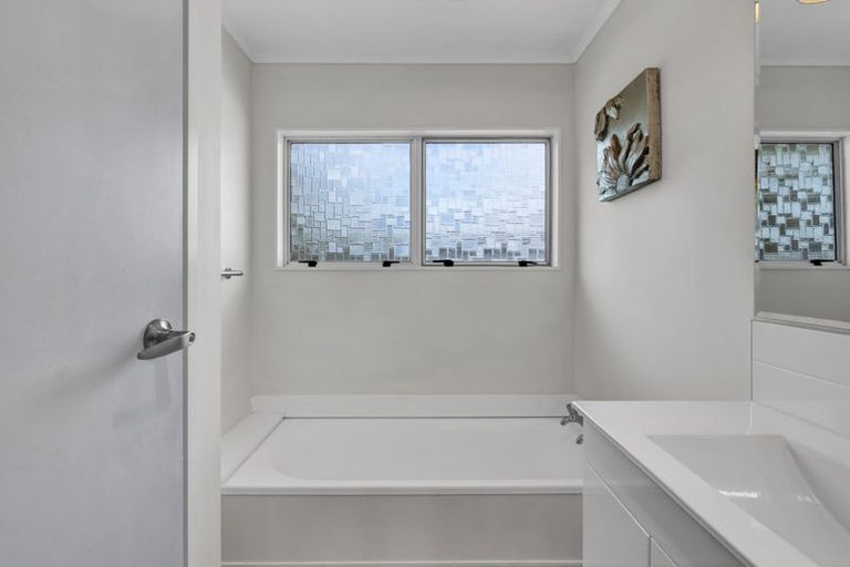 Photo of property in 1 Penrod Drive, Bell Block, New Plymouth, 4312