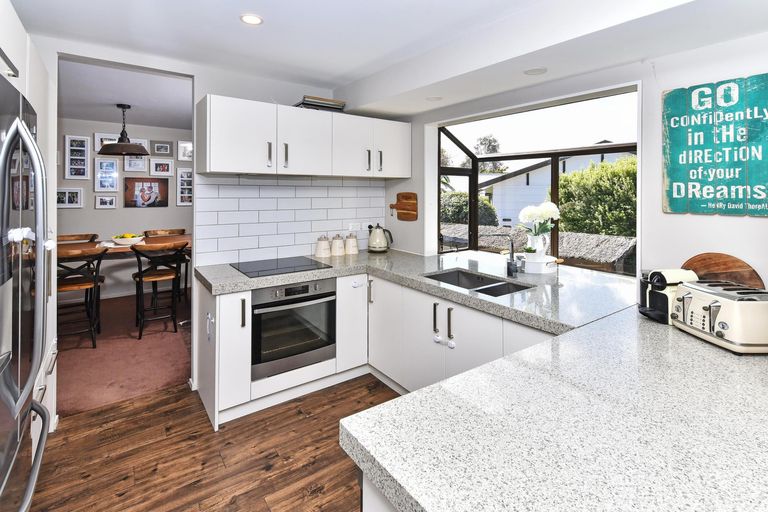 Photo of property in 44 Pinehurst Place, Wattle Downs, Auckland, 2103