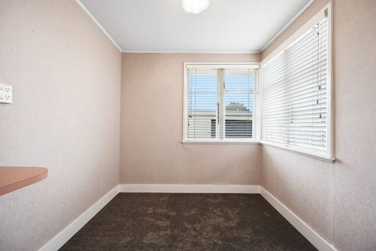 Photo of property in 22 Paul Crescent, Fairfield, Hamilton, 3214