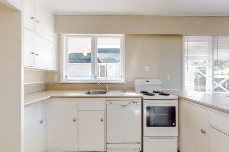 Photo of property in 1009 High Street, Avalon, Lower Hutt, 5011