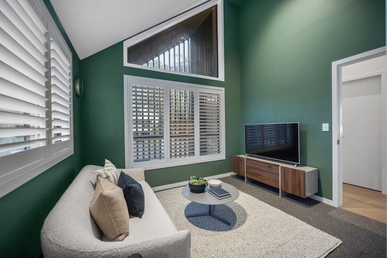 Photo of property in 23 Otakau Road, Milford, Auckland, 0620