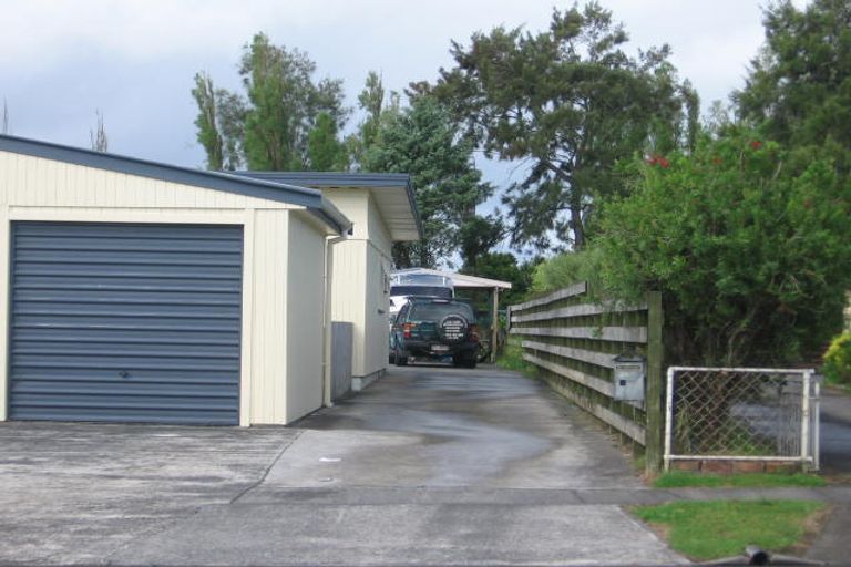 Photo of property in 16 Rosier Road, Glen Eden, Auckland, 0602