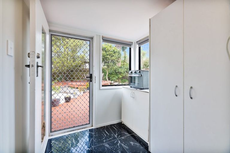 Photo of property in 23 Patts Avenue, Glendene, Auckland, 0602