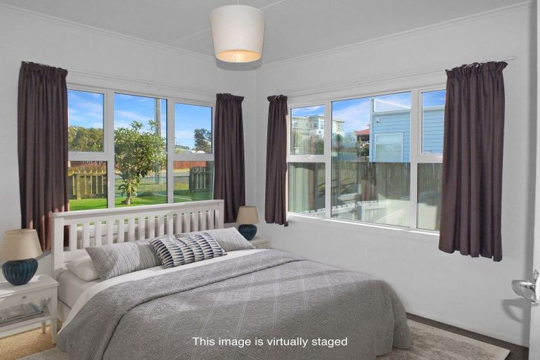 Photo of property in 27 Roore Street, Foxton Beach, Foxton, 4815