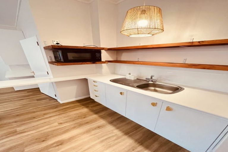 Photo of property in 35 Victory Street, Welcome Bay, Tauranga, 3112