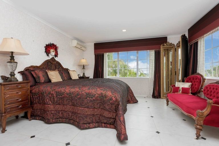 Photo of property in 16 Casabella Court, Northpark, Auckland, 2013