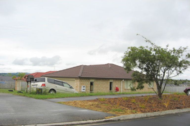 Photo of property in 18 Les Marston Place, Pukekohe, 2120