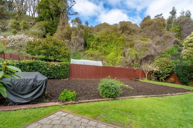 Photo of property in 22 Howard Street, Macandrew Bay, Dunedin, 9014