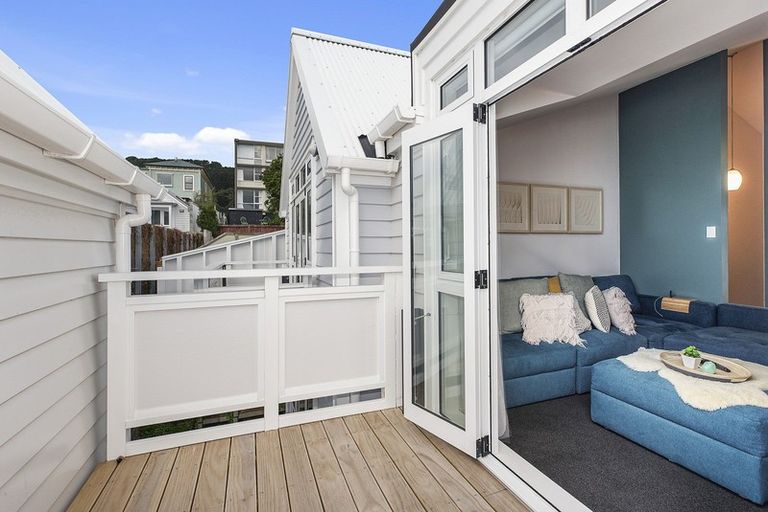 Photo of property in Pirie Street Townhouses, 19/35 Pirie Street, Mount Victoria, Wellington, 6011