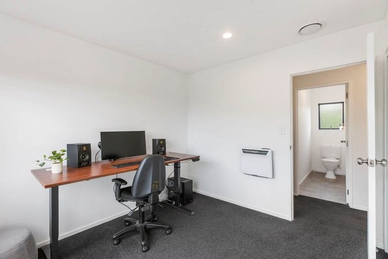 Photo of property in 16 Moera Place, Stanmore Bay, Whangaparaoa, 0932