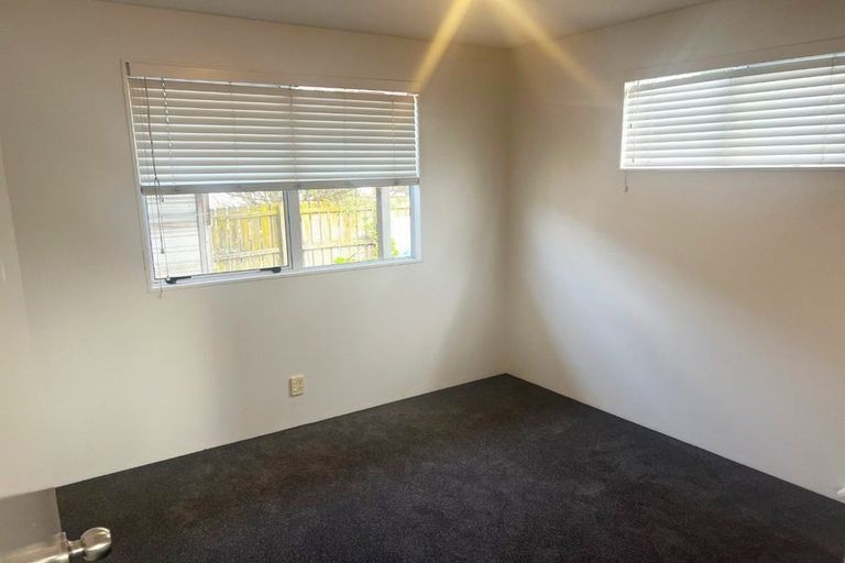 Photo of property in 12 Volta Place, Clendon Park, Auckland, 2103