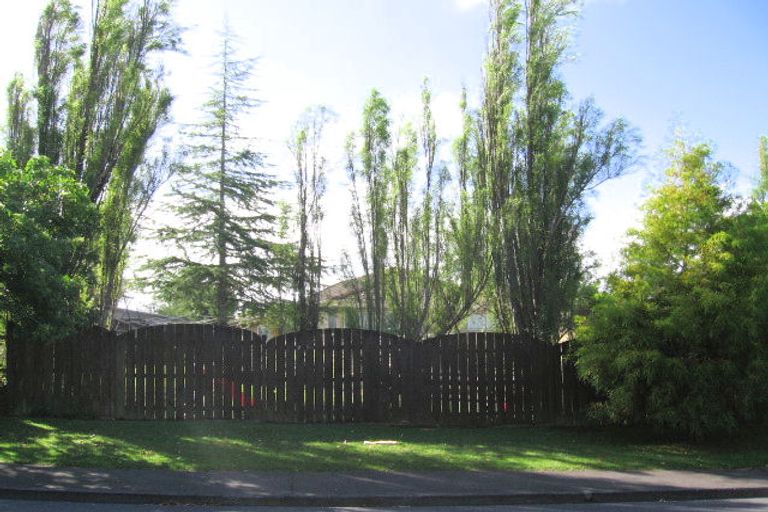 Photo of property in 15 Pisces Road, Glen Eden, Auckland, 0602