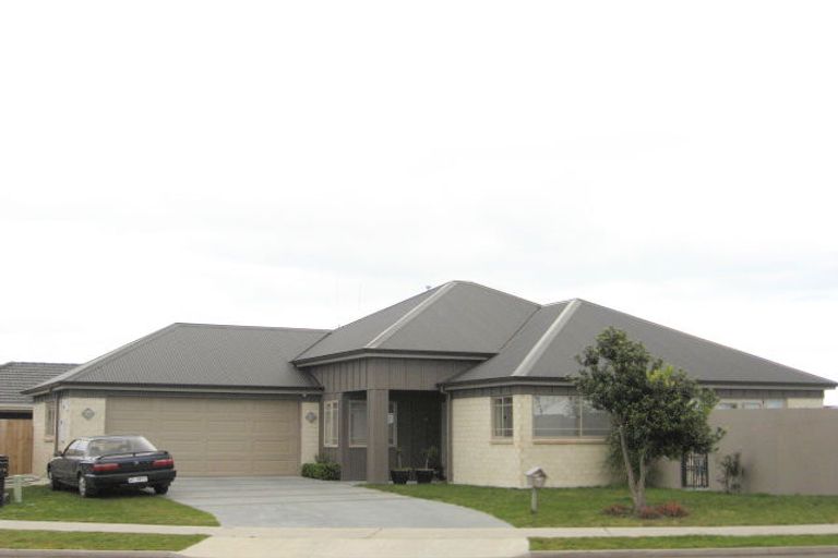 Photo of property in 576 Grenada Street, Papamoa Beach, Papamoa, 3118