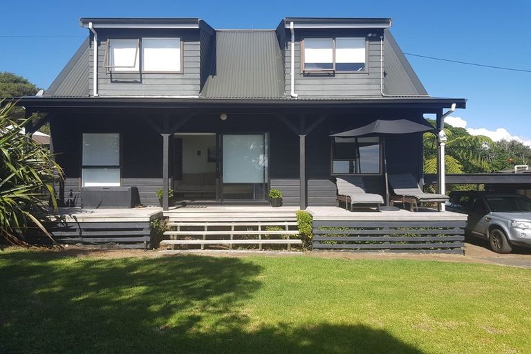 Photo of property in 164-166 Lone Kauri Road, Karekare, New Lynn, 0772
