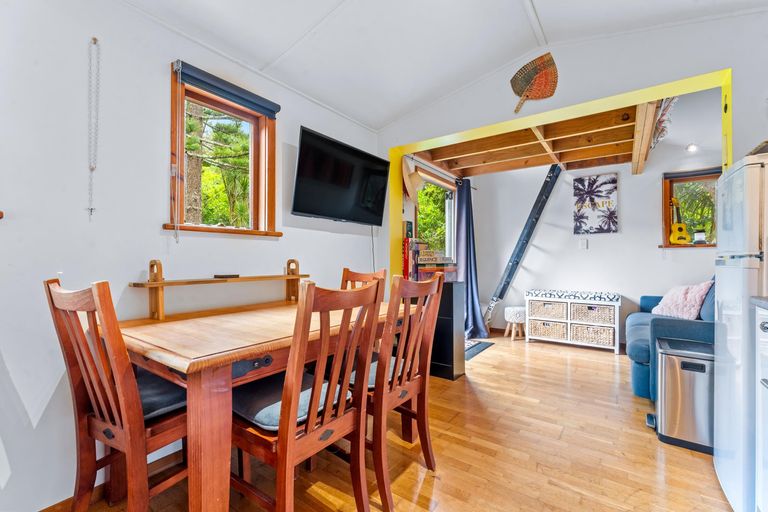 Photo of property in 9 Cotterell Street, Leigh, 0985