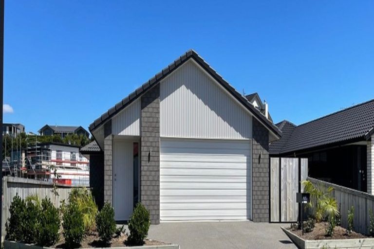Photo of property in 65 Bert Wall Drive, Omokoroa, 3114