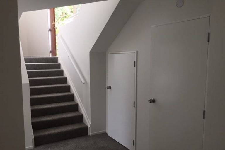 Photo of property in 2/14 Penning Road, Castor Bay, Auckland, 0620