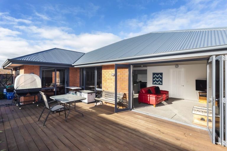 Photo of property in 14 Garforth Green, Halswell, Christchurch, 8025