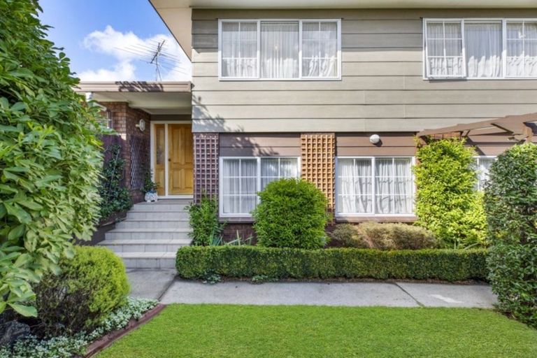 Photo of property in 19 Westholm Way, Pahurehure, Papakura, 2113