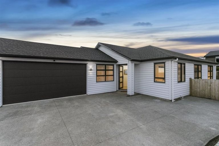 Photo of property in 16 Huarahi Pai Road, Huapai, Kumeu, 0810