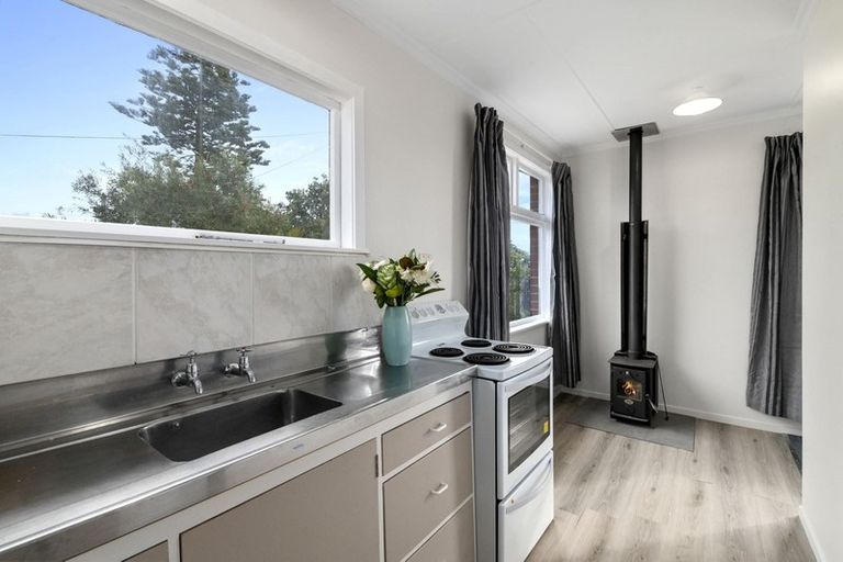 Photo of property in 8 Te Rauparaha Street, Otaki, 5512