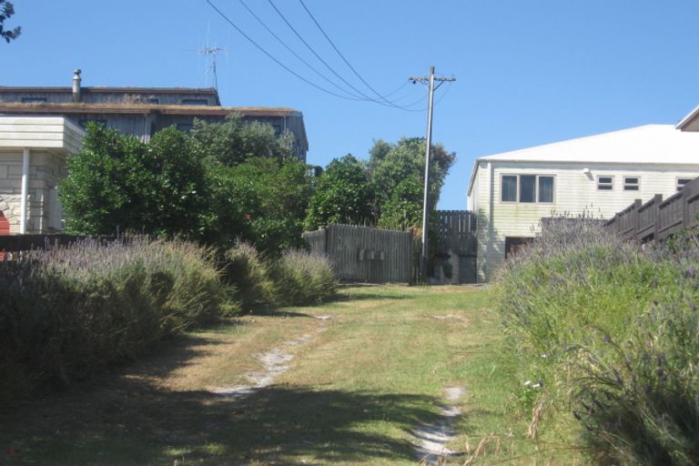 Photo of property in 647 Pukehina Parade, Pukehina, Te Puke, 3189