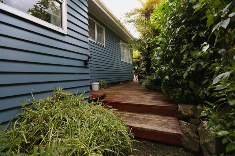 Photo of property in 21 Edelweiss Grove, Timberlea, Upper Hutt, 5018