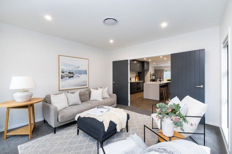 Photo of property in 63 Oak Road, Poraiti, Napier, 4112