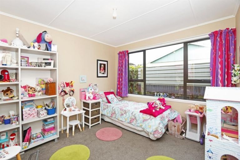 Photo of property in 16 Dieffenbach Street, Opunake, 4616