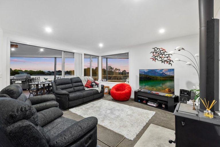 Photo of property in 60 Adler Drive, Ohauiti, Tauranga, 3112