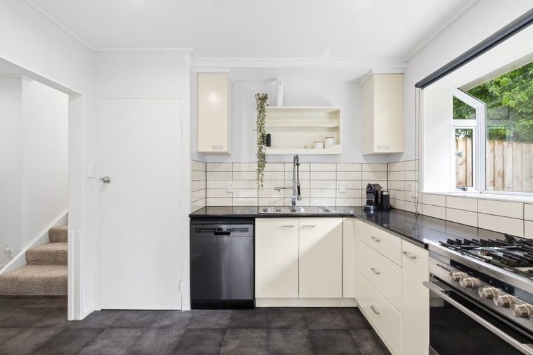 Photo of property in 25 Garden Terrace, Pukekohe, 2120