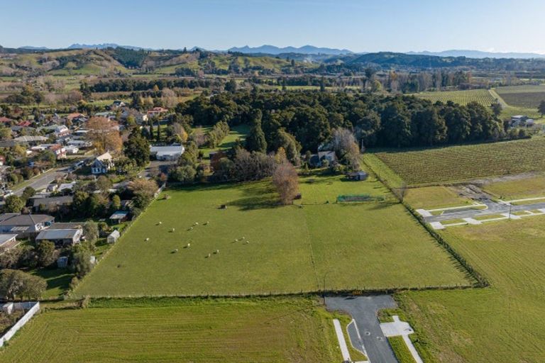 Photo of property in 66 Waimea West Road, Brightwater, 7022