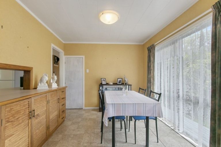 Photo of property in 43 Sunny Grove, Wainuiomata, Lower Hutt, 5014