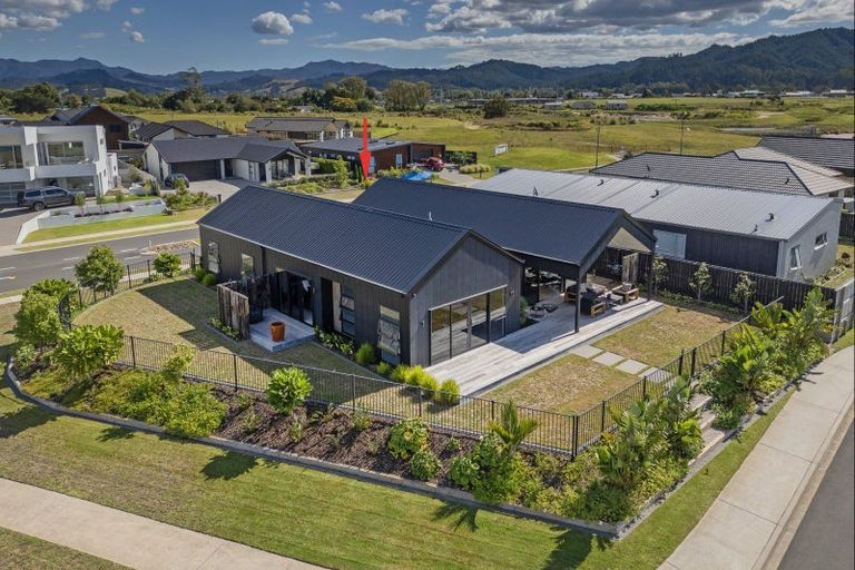 Photo of property in 9 Awatea Drive, Whitianga, 3510